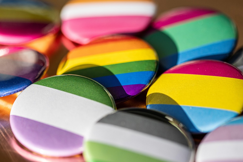 Bunt gestreifte Buttons