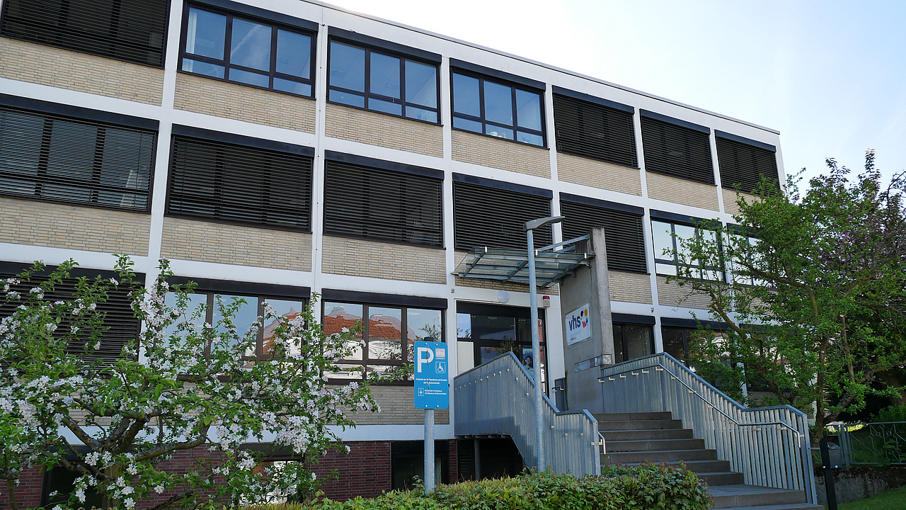 Das Gebäude der vhs Wetterau in der Friedensstraße
