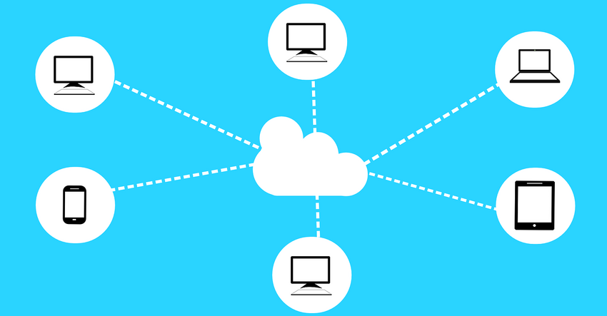 Grafik, blauer Hintergrund. In der Mitte ist eine weiße Wolke. Um die Wolke schweben sechs IT-Endgeräte und verbinden sich mit der Wolke.