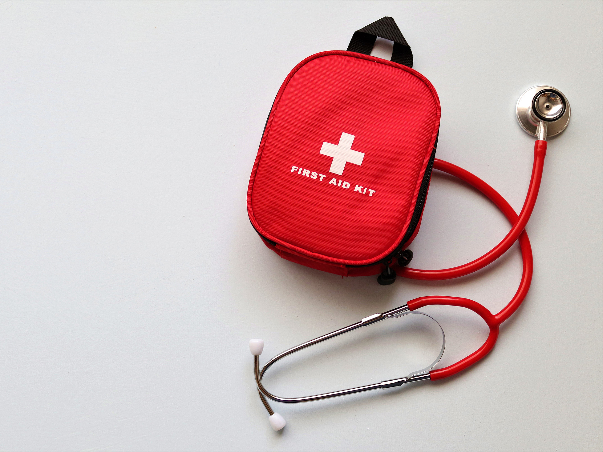 Erste Hilfe Set mit Stethoskop