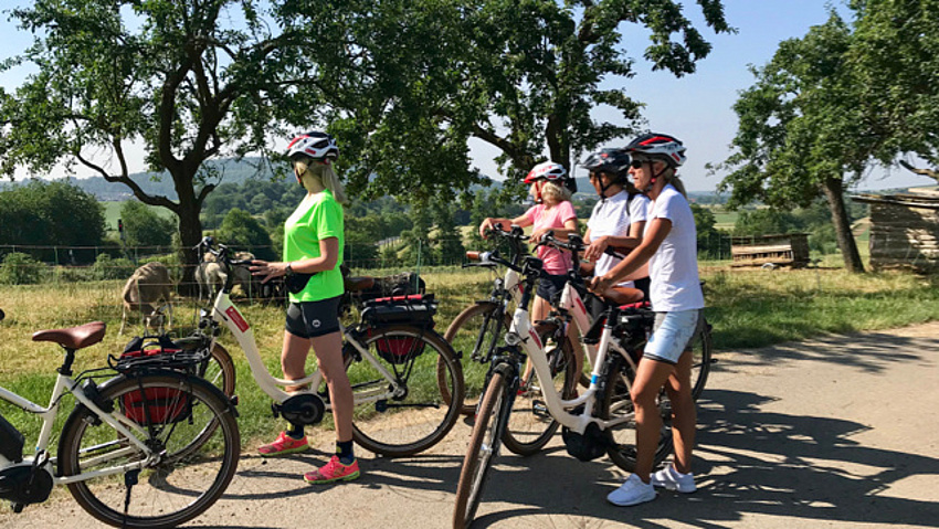 Teilnehmer einer geführten E-Bike Tour durch die Wetterau.