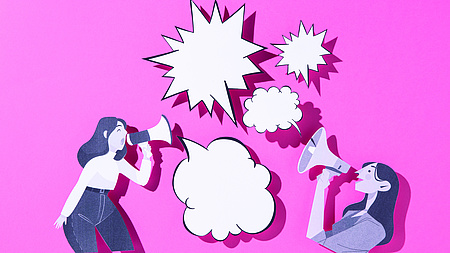 Clipart von zwei Frauen mit Megaphone, die verschiedene Sprechblasen erzeugen