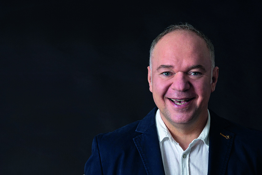 Porträt Serhat Dogan