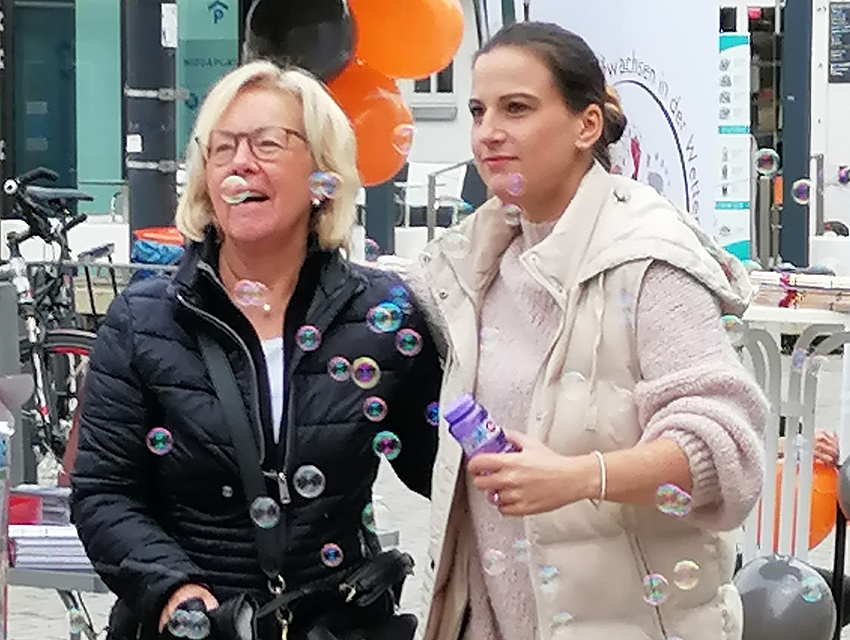 Zwei Netzwerkpartnerinnen von Wellcome