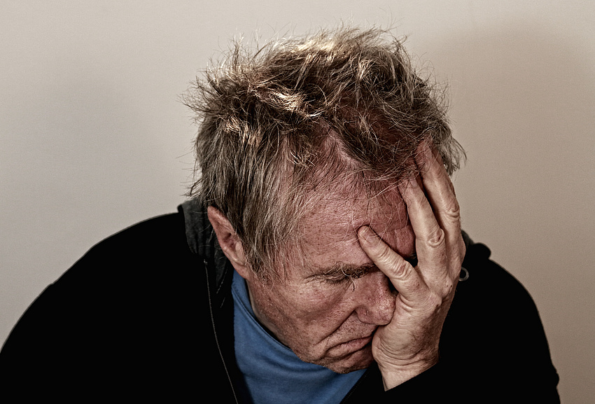 Verzweifelter Mann Foto: Gert Altmann auf Pixabay