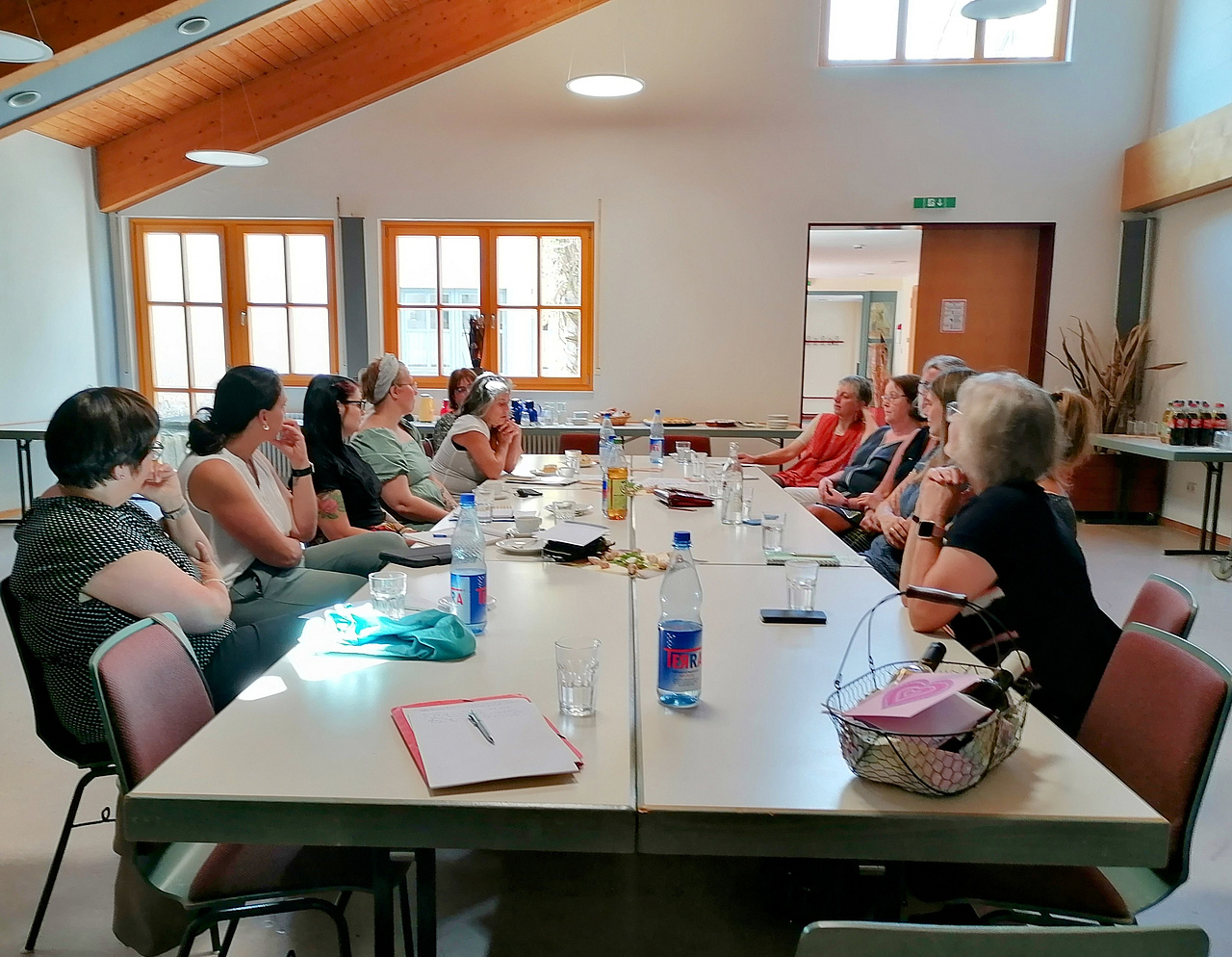 Teilnehmende beim Treffen