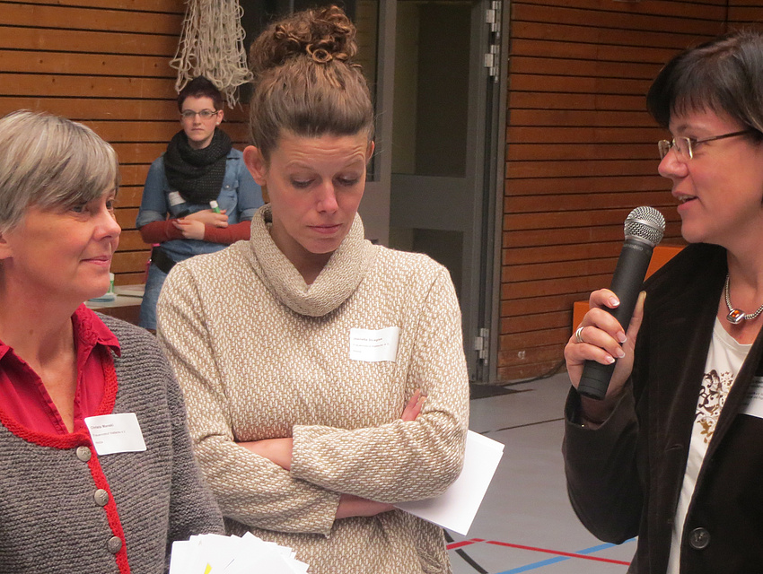 drei Damen im Interview