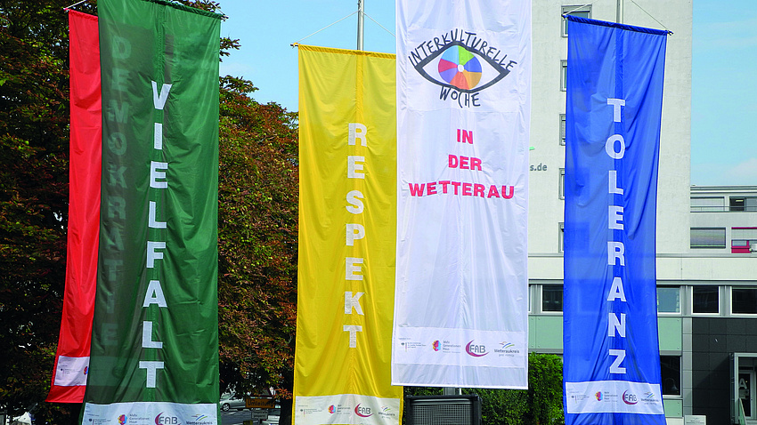 Fahnen auf dem Europaplatz