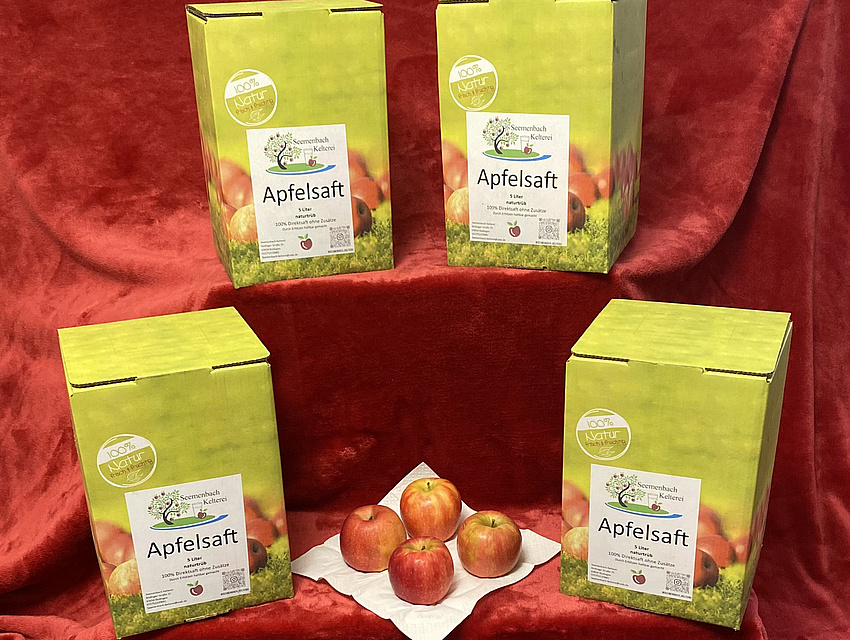 der Apfelsaft in Bag in Box gebinden