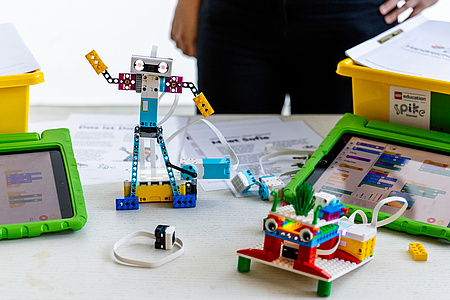 Symbolbild Technikverleih. Hier Lego Education Spike. Foto: Wetteraukreis