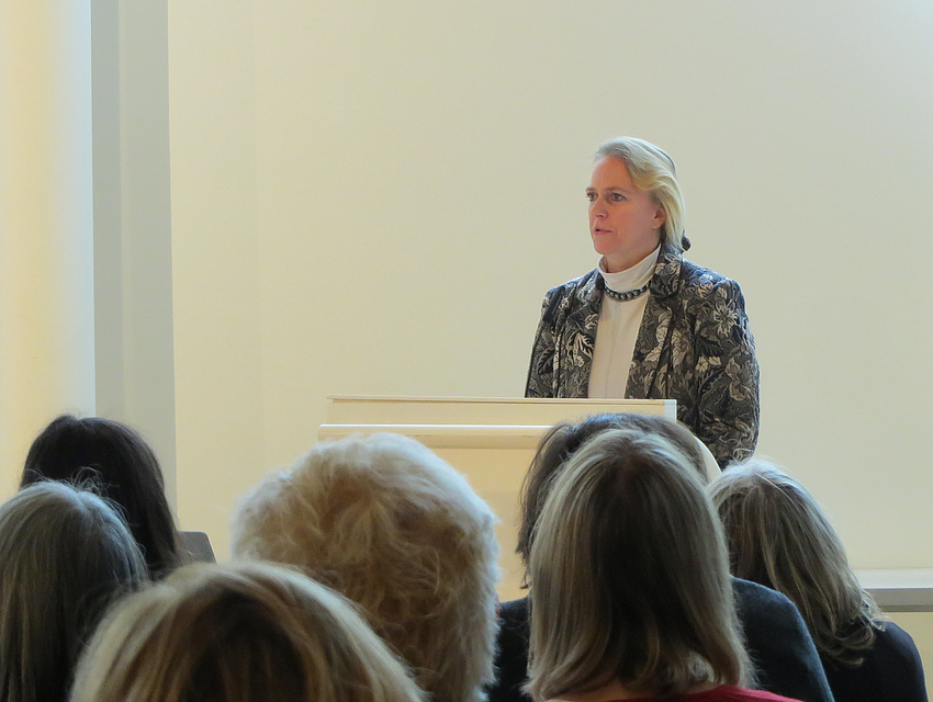 Erste Kreisbeigeordnete Becker-Bösch beim Grußwort