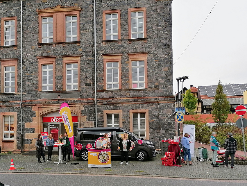 Alle Teilnehmenden vor dem Alten Rathaus