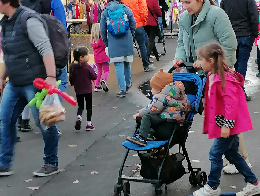 Familien auf dem Familientag