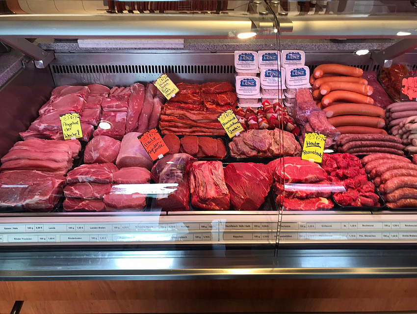 Fleisch und Wurst in der Landmetzgerei Lenz (Foto: Landmetzrei Lenz)