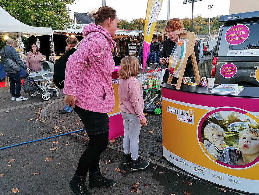 Eine Mutter fragt nach